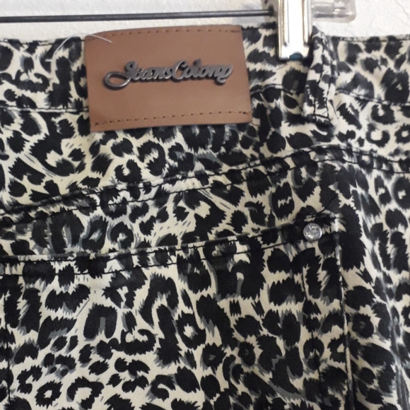 Jeans Colony Leopard Print Denim Jeans - Picture 7 of 8